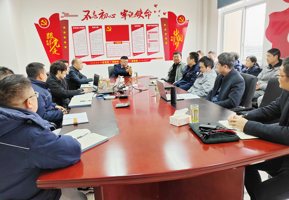 奥克集团高级副总裁刘兆滨一行到访四川奥克进行工作指导.png